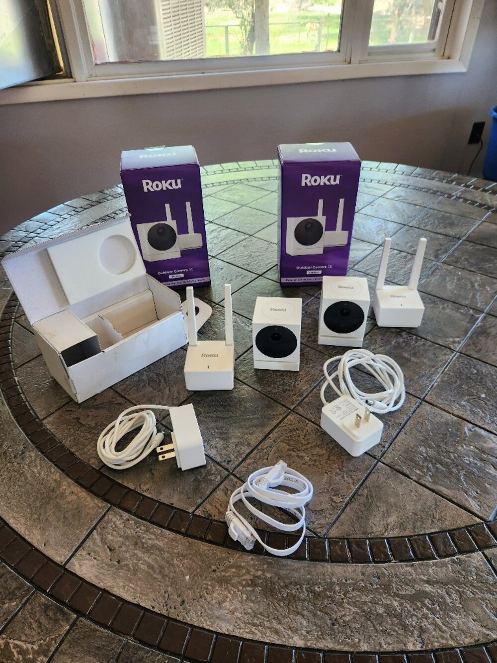 Roku Outdoor Camera SE Security Cameras Lot of 2 with Hubs Chargers & Boxes